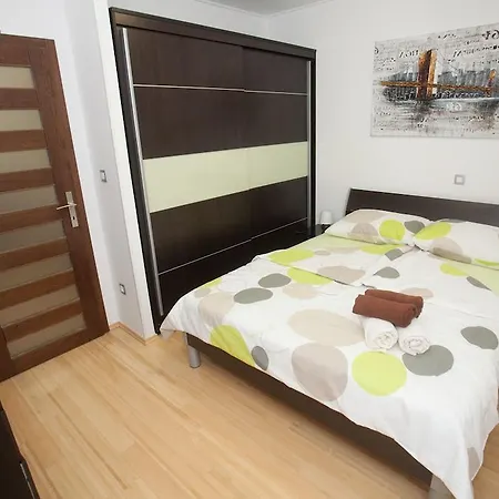 阿特兰蒂达公寓酒店 *