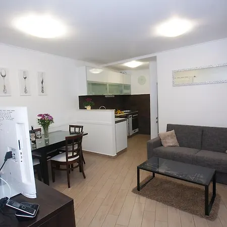 公寓 阿特兰蒂达公寓酒店 *